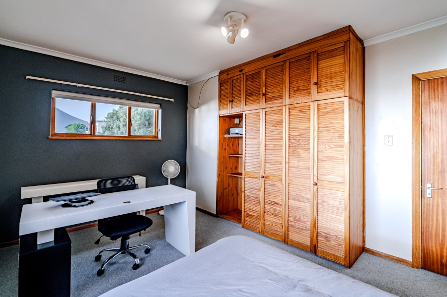 5 Bedroom Property for Sale in Camps Bay Western Cape